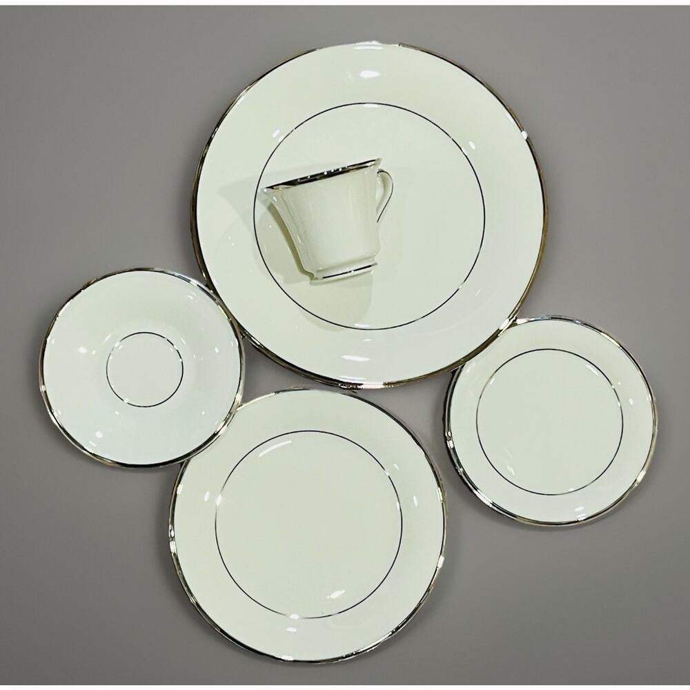 Lenox Solitaire 5 Piece Place Setting Ivory With Platinum Trim-Lenox USA